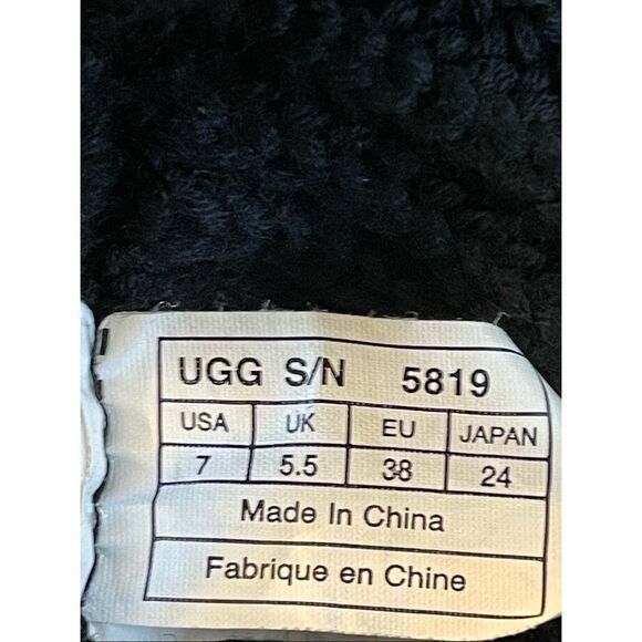 UGG 5819 Cardy Knitted Black Boots Women’s Size 7 Medium - Picture 9 of 11